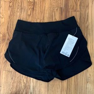 Lululemon - Run Off Route HR Short 4”